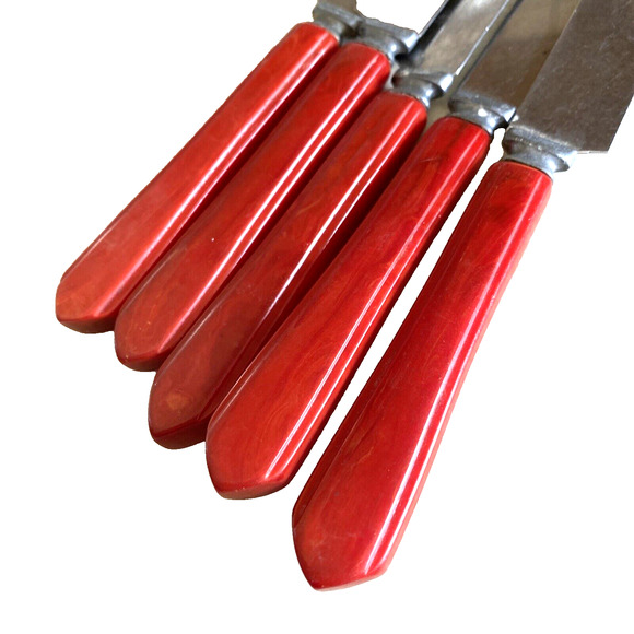 Vintage Red BAKELITE Handle Dinner Knives Set (5) Kitchen Stainless Steel Blades - Picture 9 of 9